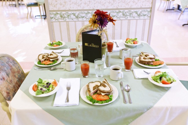 The Laurels of Coldwater: Dining